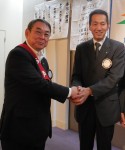 伊藤新入会員と伊藤委員長